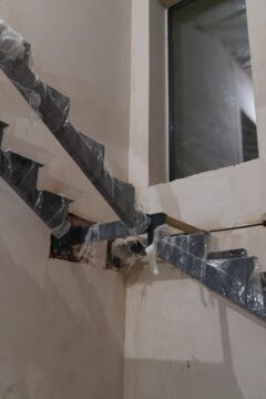 Лестница на второй этаж