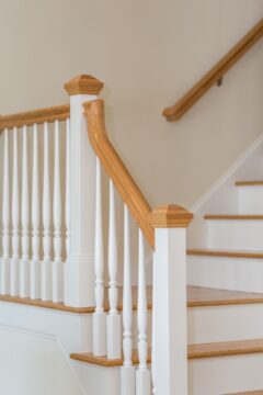 Деревянные ограждения перила на заказ Днепр