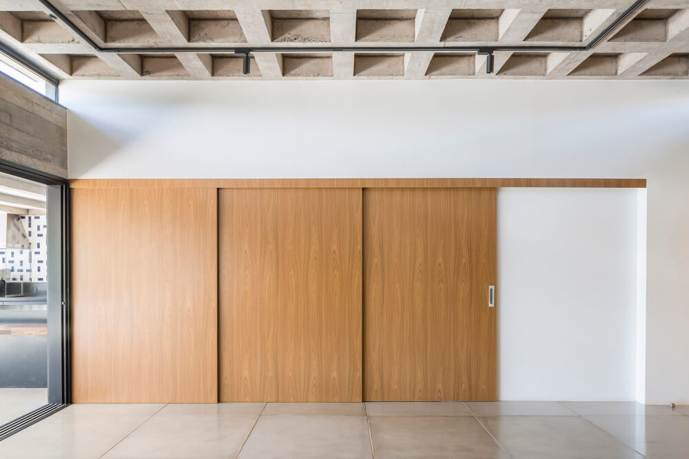 Двері розсувні на замовлення в місті Дніпро