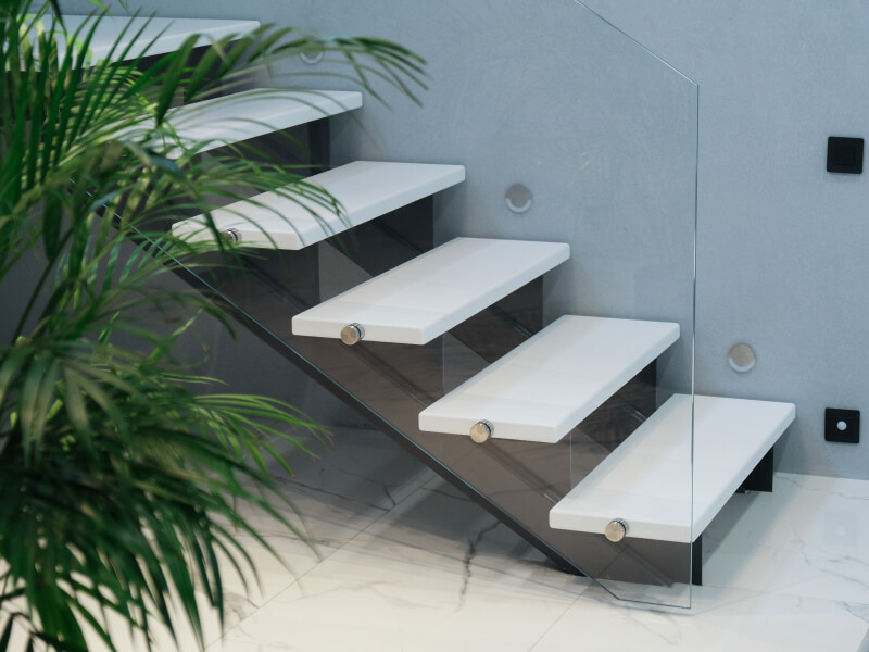 Лестница на косоурах со стеклянным ограждением