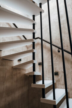 Лестница на больцах Днепр