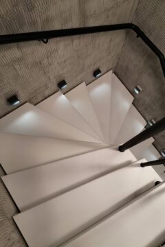 Лестница на больцах Днепр