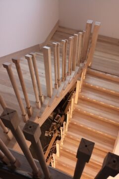 Деревянная лестница - предмонтаж