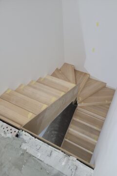 Изготовление лестницы на второй этаж Днепр