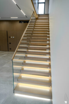 Заказать лестницы для дома, в дом, Днепр