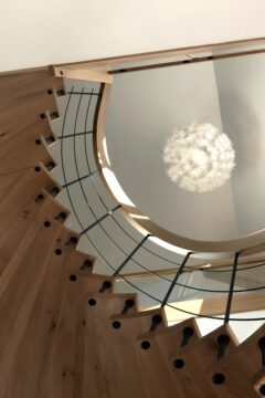 Лестницы на больцах Днепр больцевая лестница