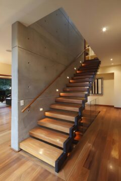 Лестница на косоурах