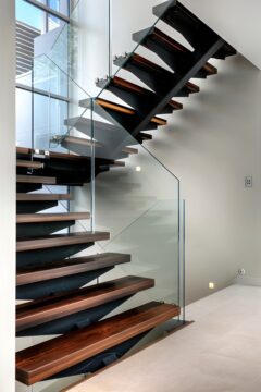 Лестница на косоурах