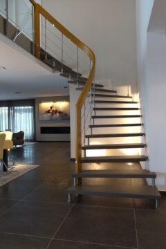 Лестницы на больцах Днепр больцевая лестница