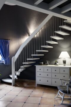 Лестницы на больцах Днепр больцевая лестница