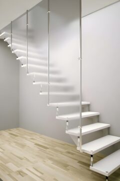 Лестницы на больцах Днепр больцевая лестница