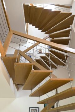 Лестницы на больцах Днепр больцевая лестница