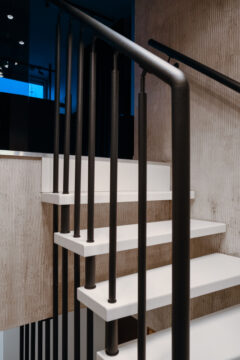 Лестницы на больцах Днепр больцевая лестница