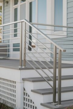 Наружные уличные лестницы на улицу