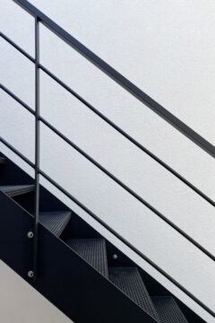 Наружные уличные лестницы на улицу