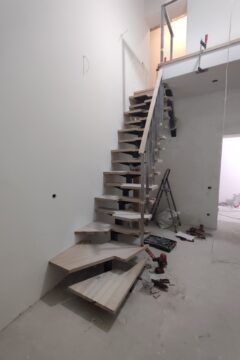 Лестницы для дачи в Днепре