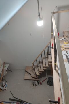 Лестницы для дачи в Днепре