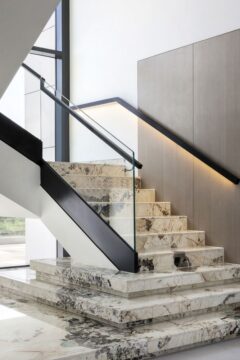 Монолитные обшивные лестницы