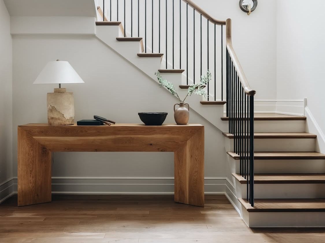 Лестницы на второй этаж классика